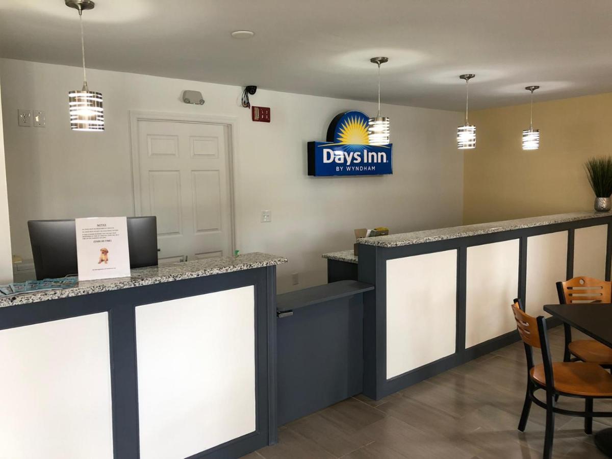 Days Inn By Wyndham Cape Carteret מראה חיצוני תמונה